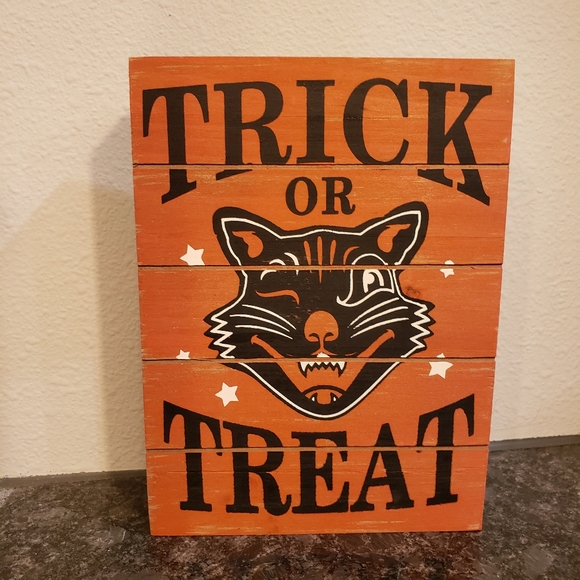 Ashland Other - Halloween Tiered Tray Wall Decor Wreath Attachment